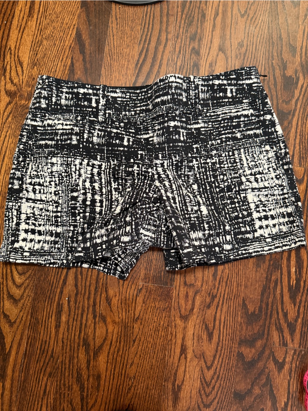 Ann Taylor Black and White Printed Women's Shorts